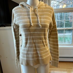 Women’s Gap hooded sweater